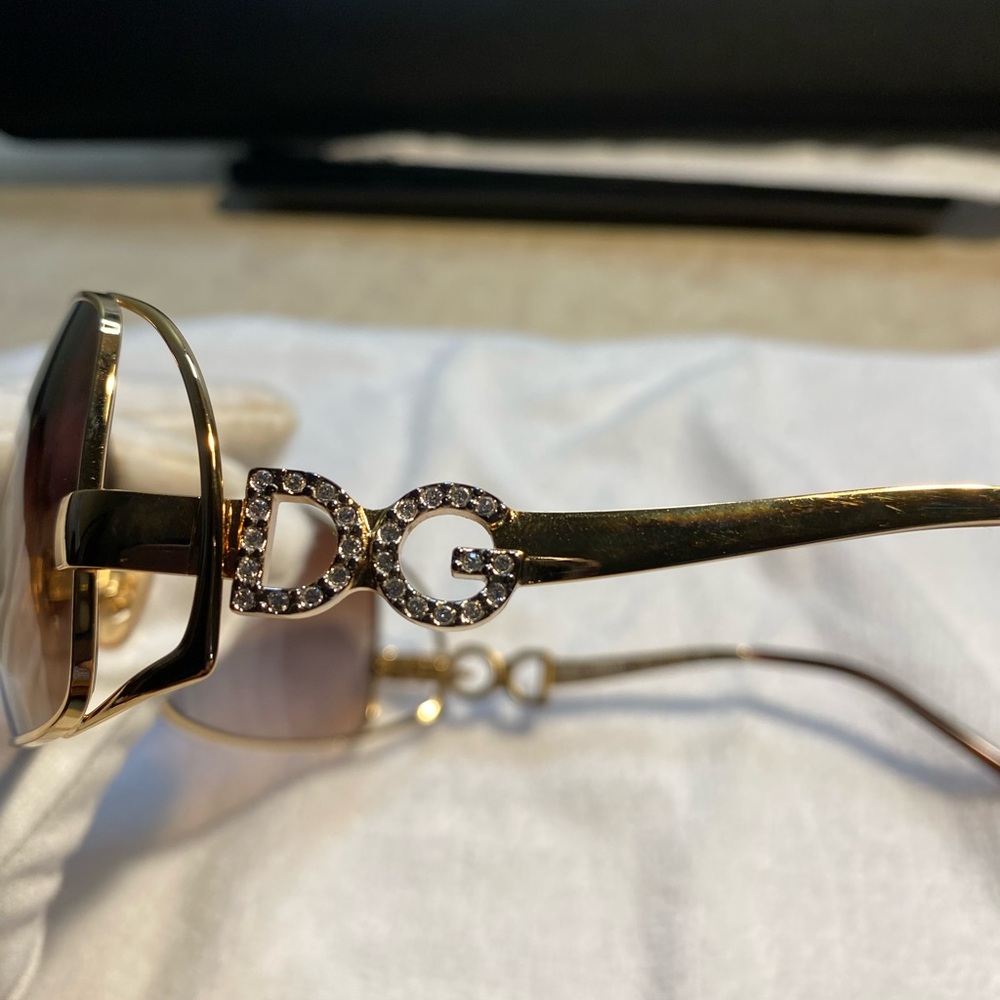 DOLCE & GABBANA authentic Gemstone/Gold colored sunglasses - case and dust bag - Picture 10 of 13